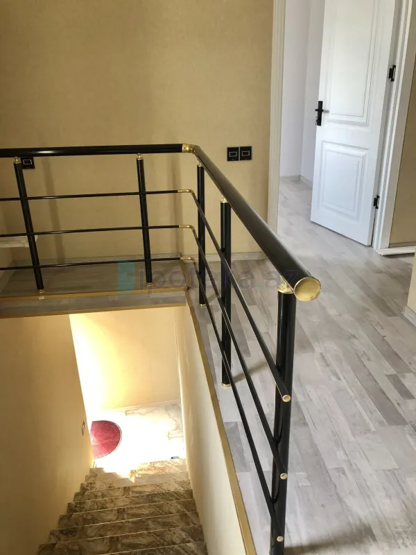 Satılır 3 otaqlı həyət evi 160 m²