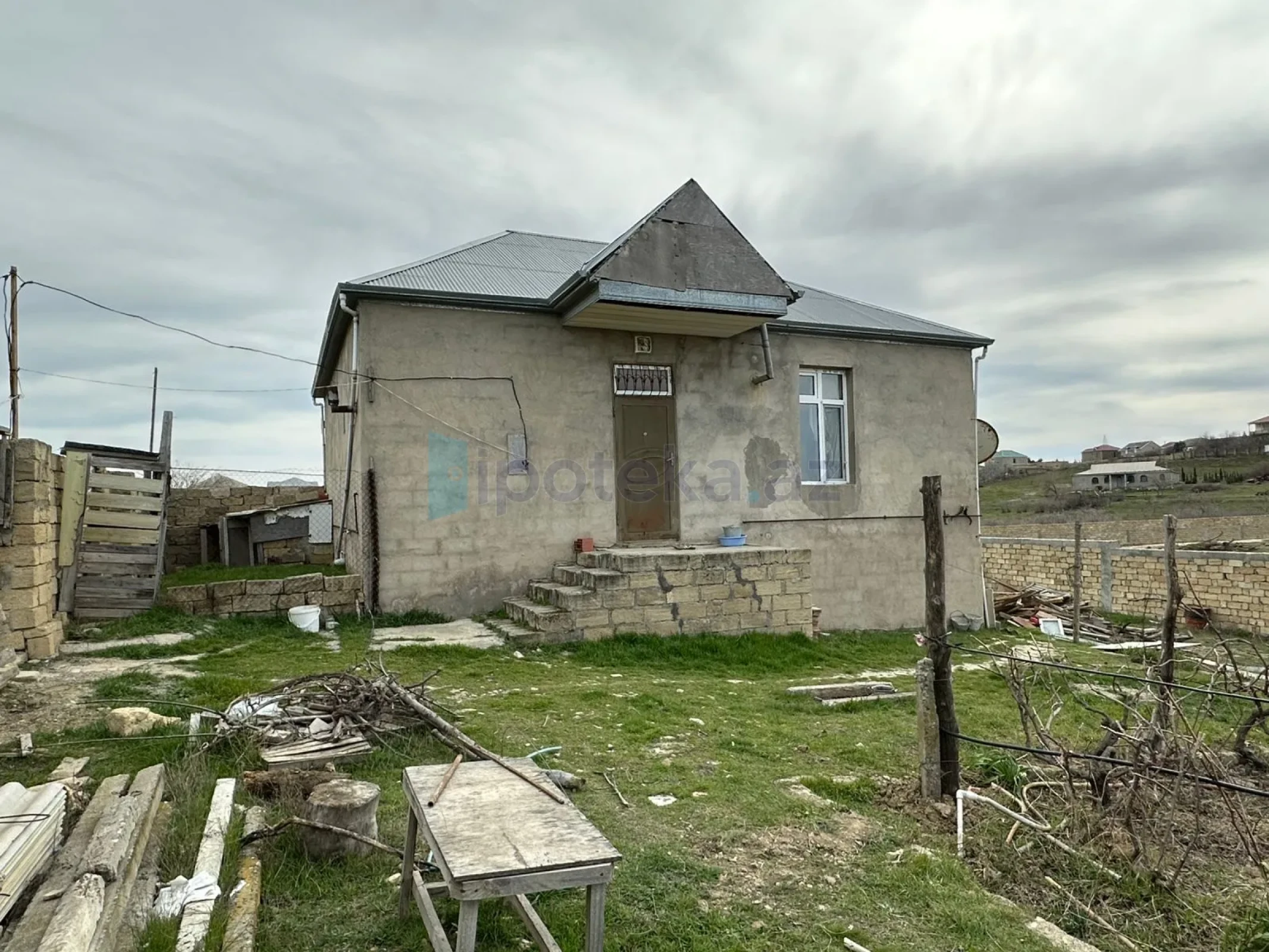 Satılır 3 otaqlı həyət evi 80 m²