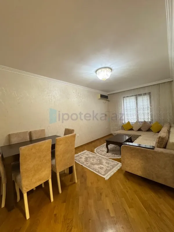 Satılır 2 otaqlı köhnə tikili 65 m²