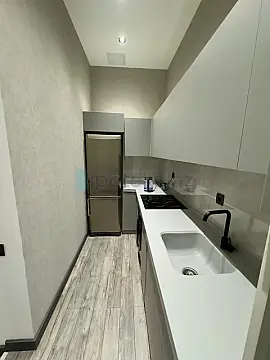 Satılır 1 otaqlı köhnə tikili 50 m²