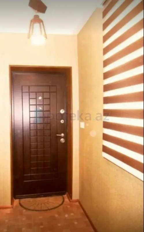 Satılır 4 otaqlı köhnə tikili 120 m²