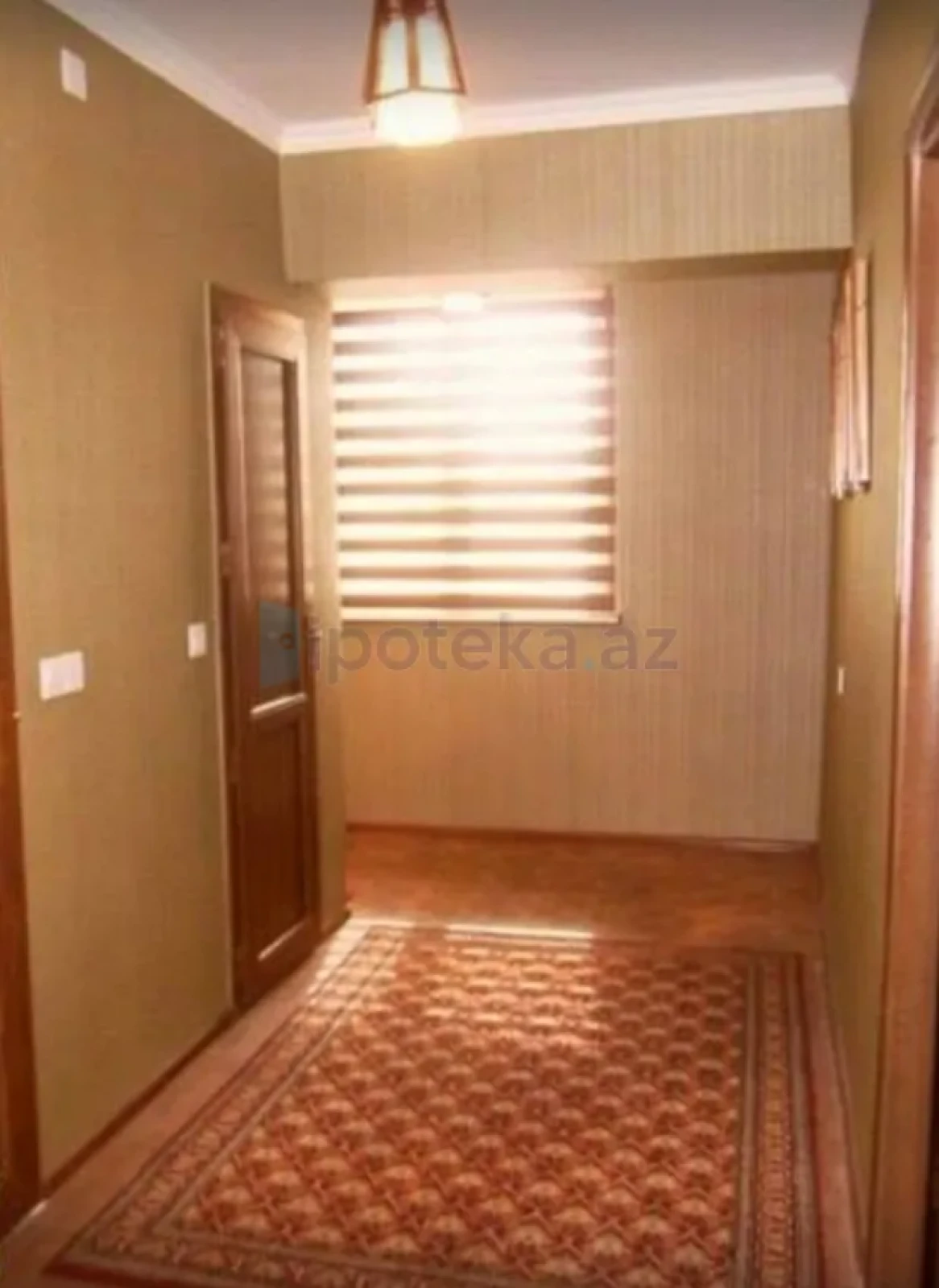 Satılır 4 otaqlı köhnə tikili 120 m²