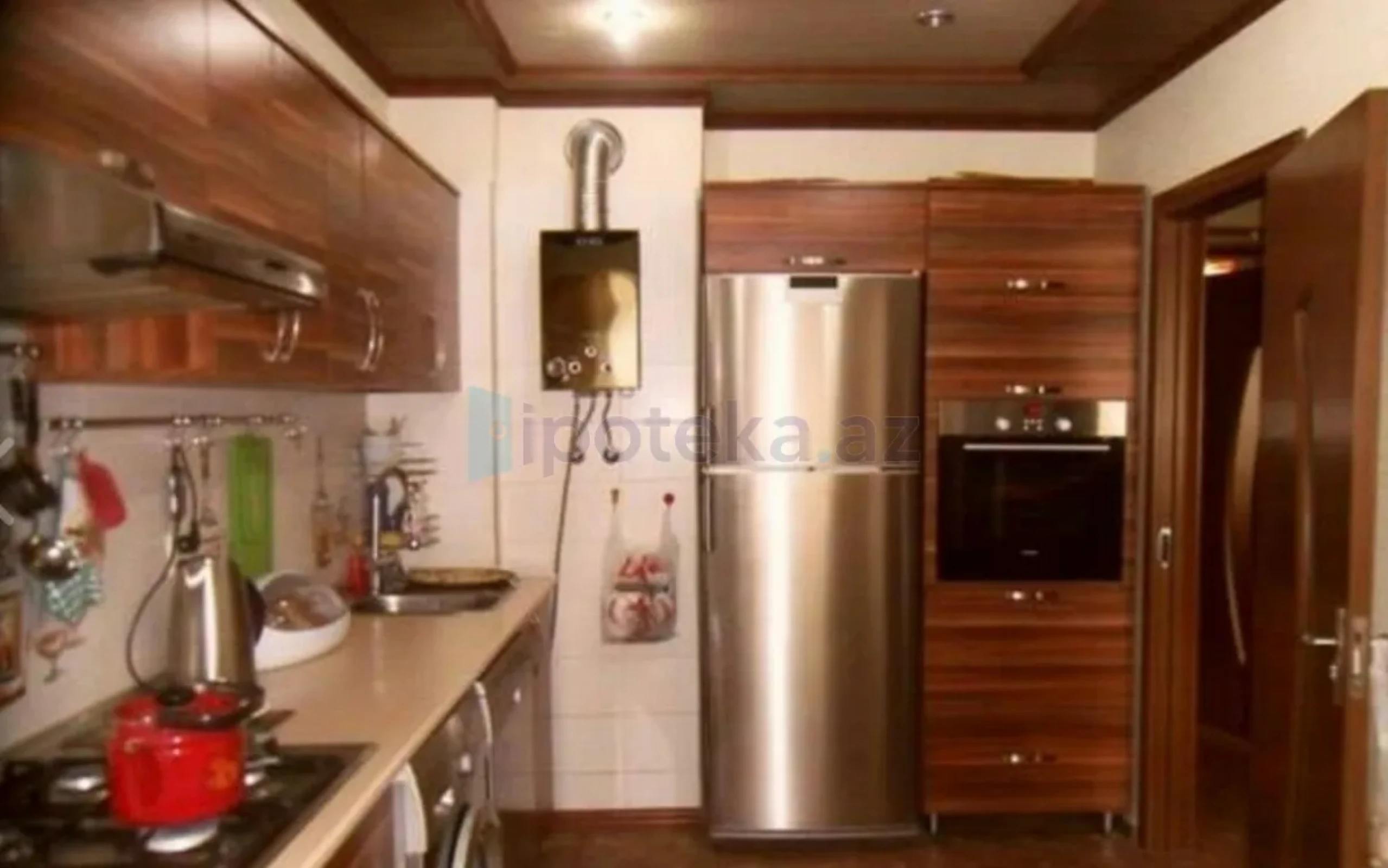 Satılır 4 otaqlı köhnə tikili 120 m²