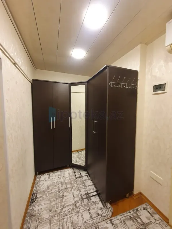 Satılır 2 otaqlı köhnə tikili 65 m²
