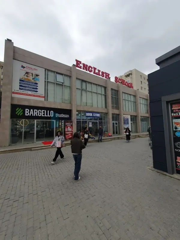 Satılır 2 otaqlı köhnə tikili 65 m²