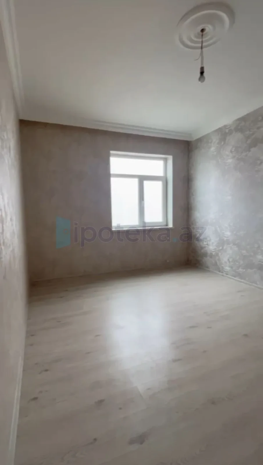 Satılır 4 otaqlı həyət evi 105 m²