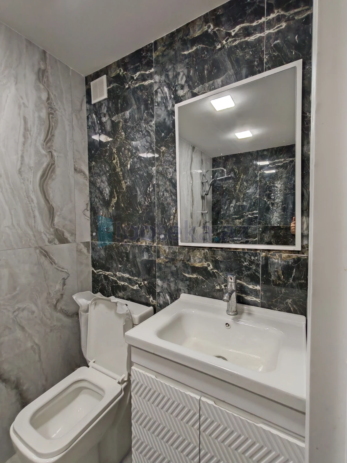 Satılır 4 otaqlı yeni tikili 97 m²