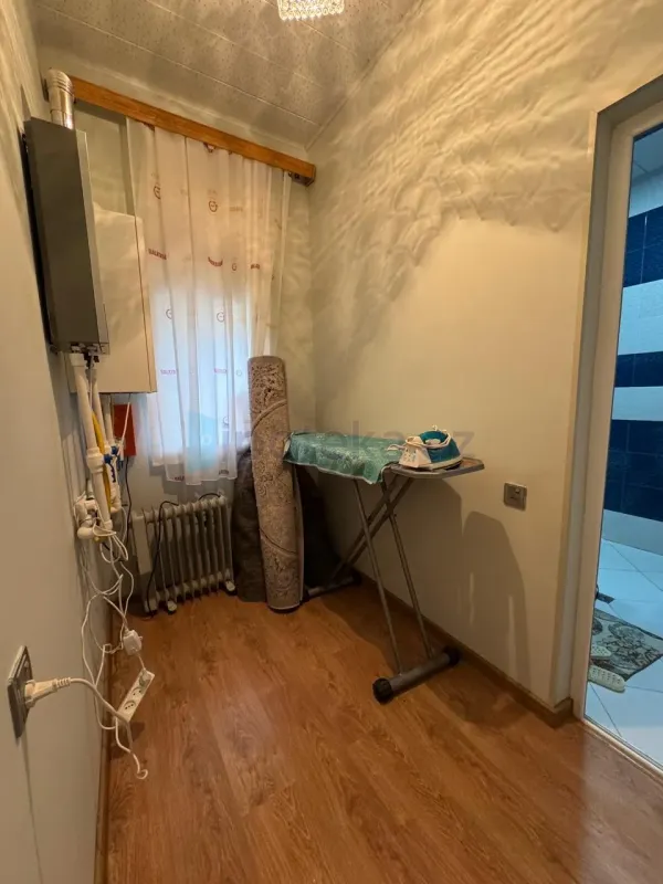 Satılır 5 otaqlı həyət evi 200 m²