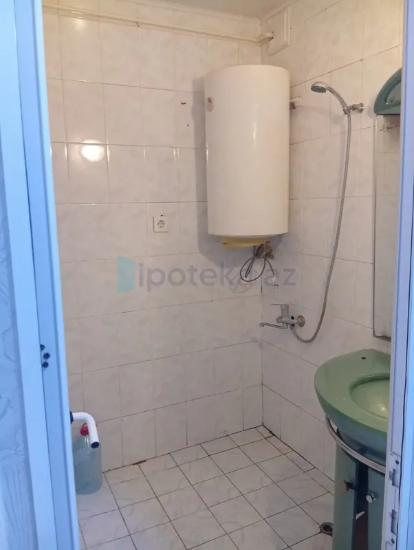 Satılır 2 otaqlı köhnə tikili 45 m²