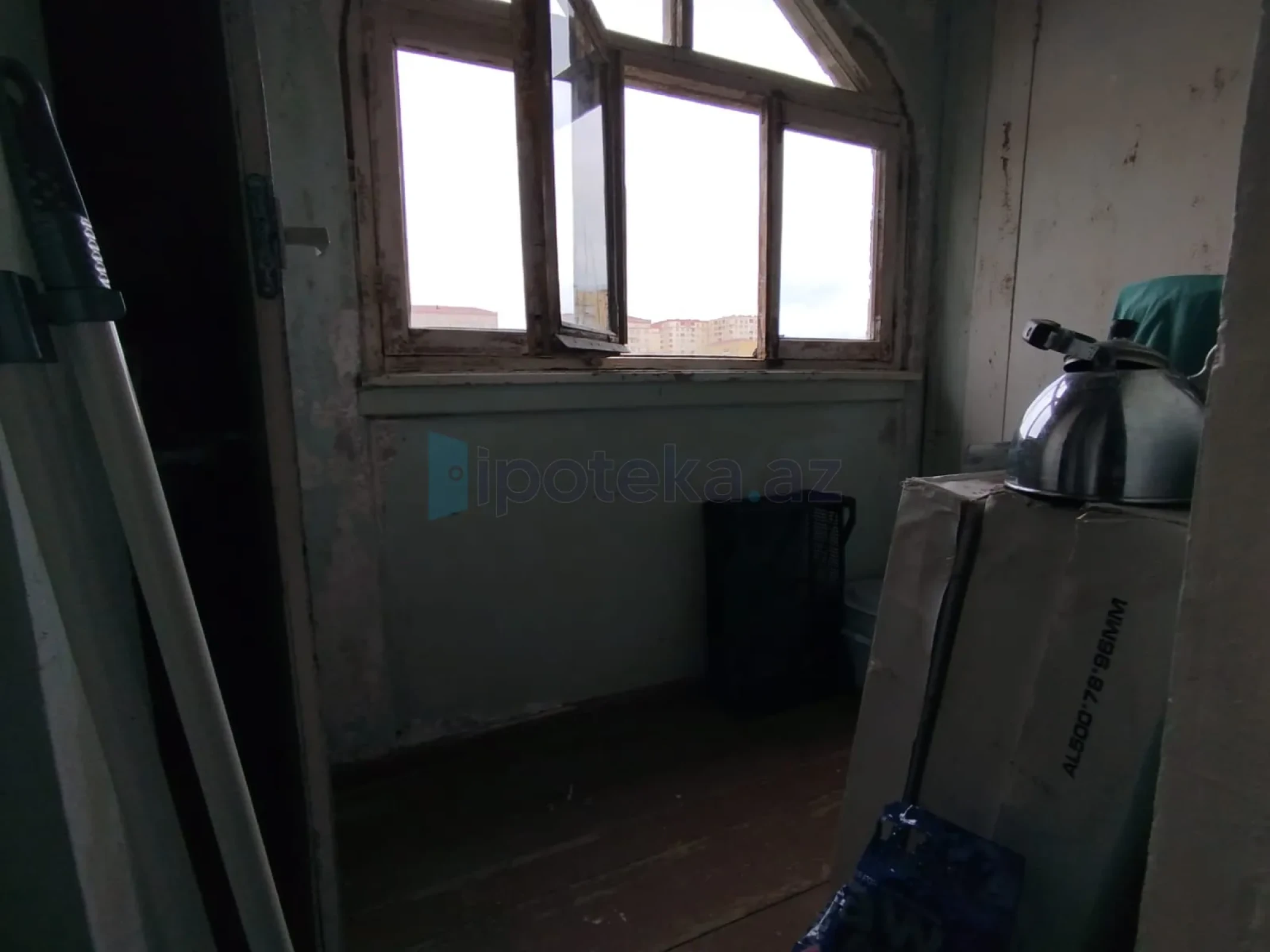 Satılır 4 otaqlı köhnə tikili 96 m²