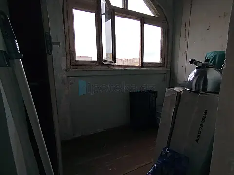 Satılır 4 otaqlı köhnə tikili 96 m²