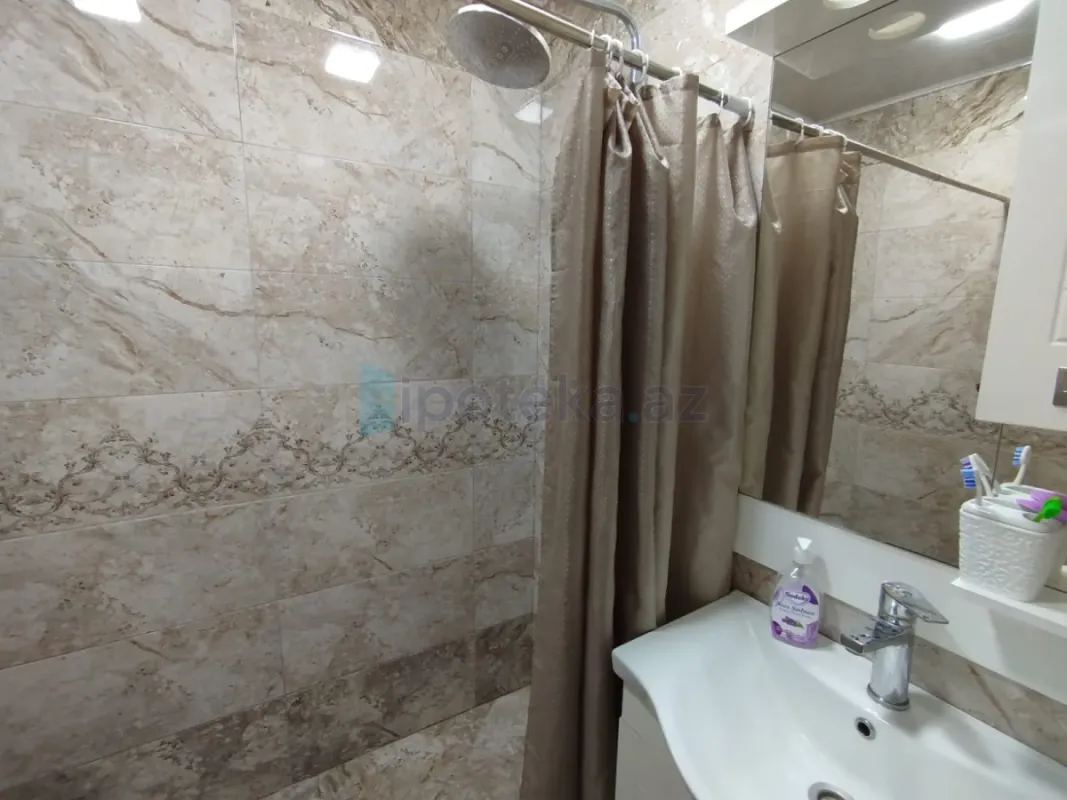 Satılır 4 otaqlı köhnə tikili 96 m²