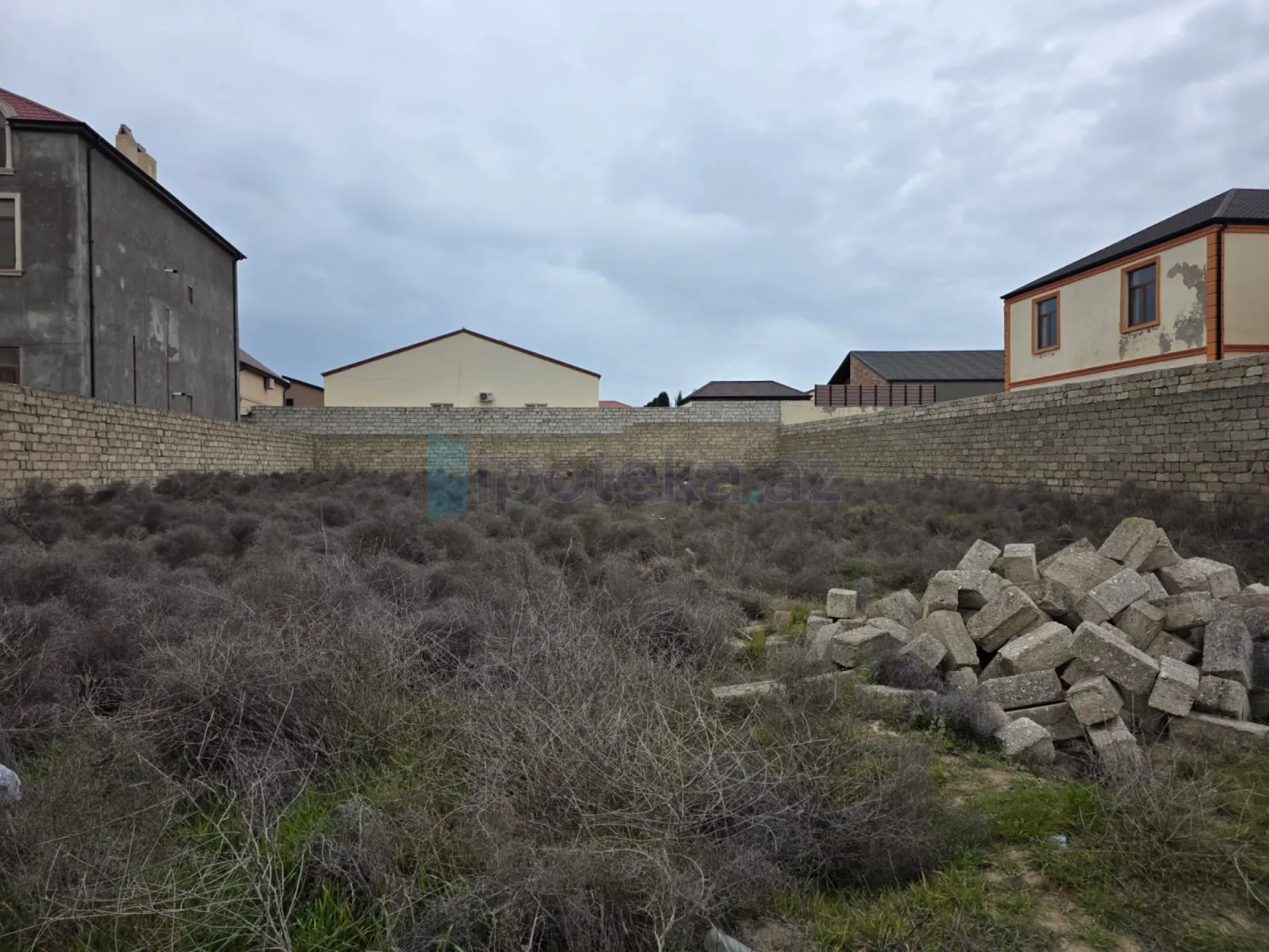 Satılır torpaq sahəsi 12 m²