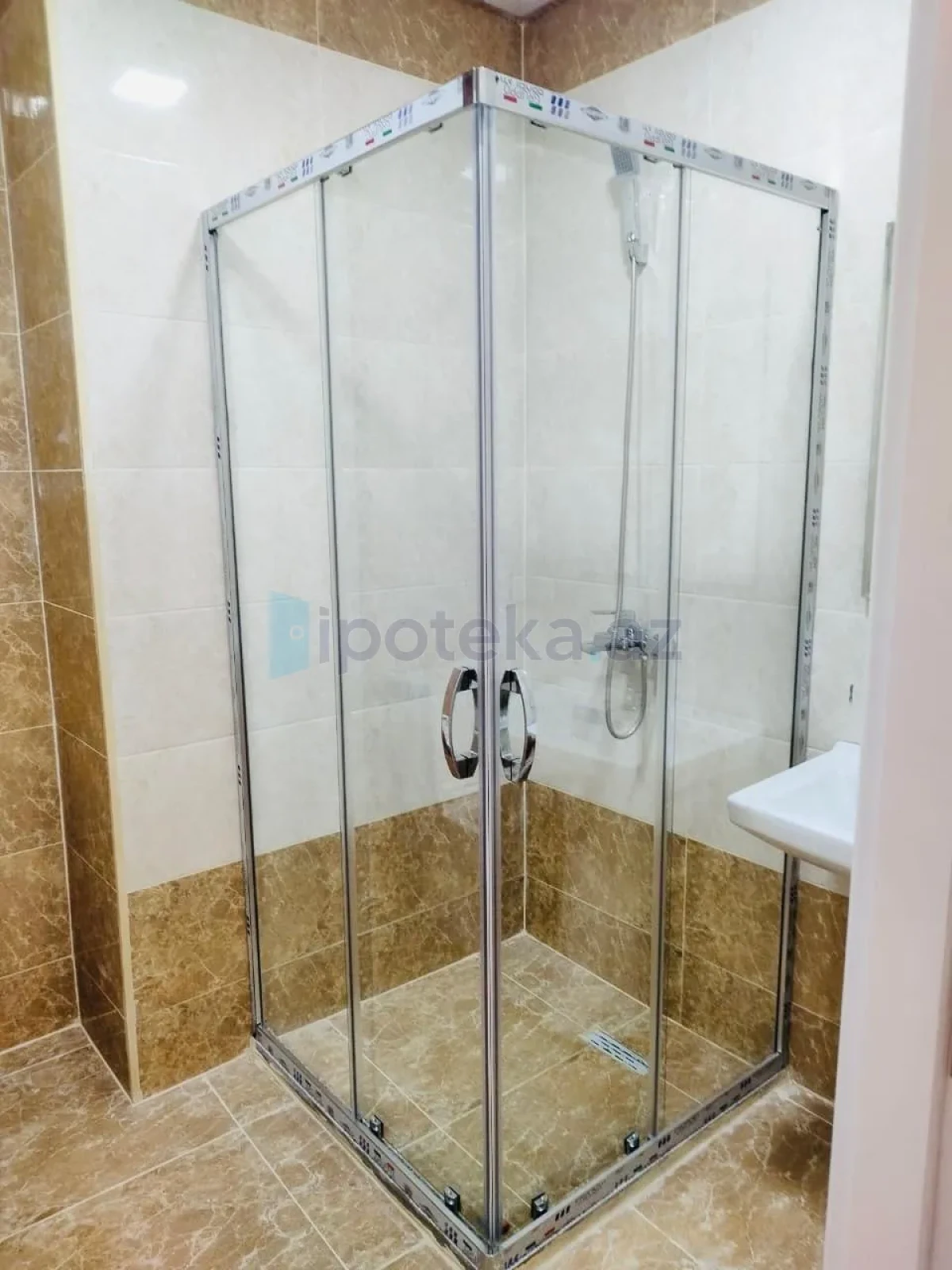 Satılır 2 otaqlı yeni tikili 74 m²