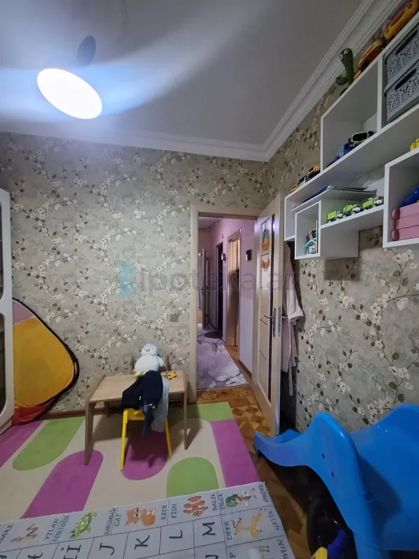 Satılır 3 otaqlı köhnə tikili 60 m²