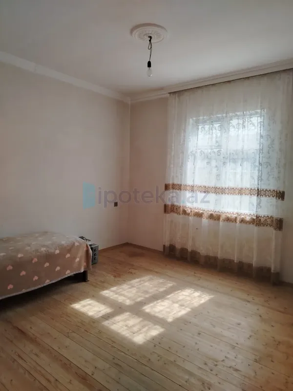 Satılır 4 otaqlı həyət evi 120 m²