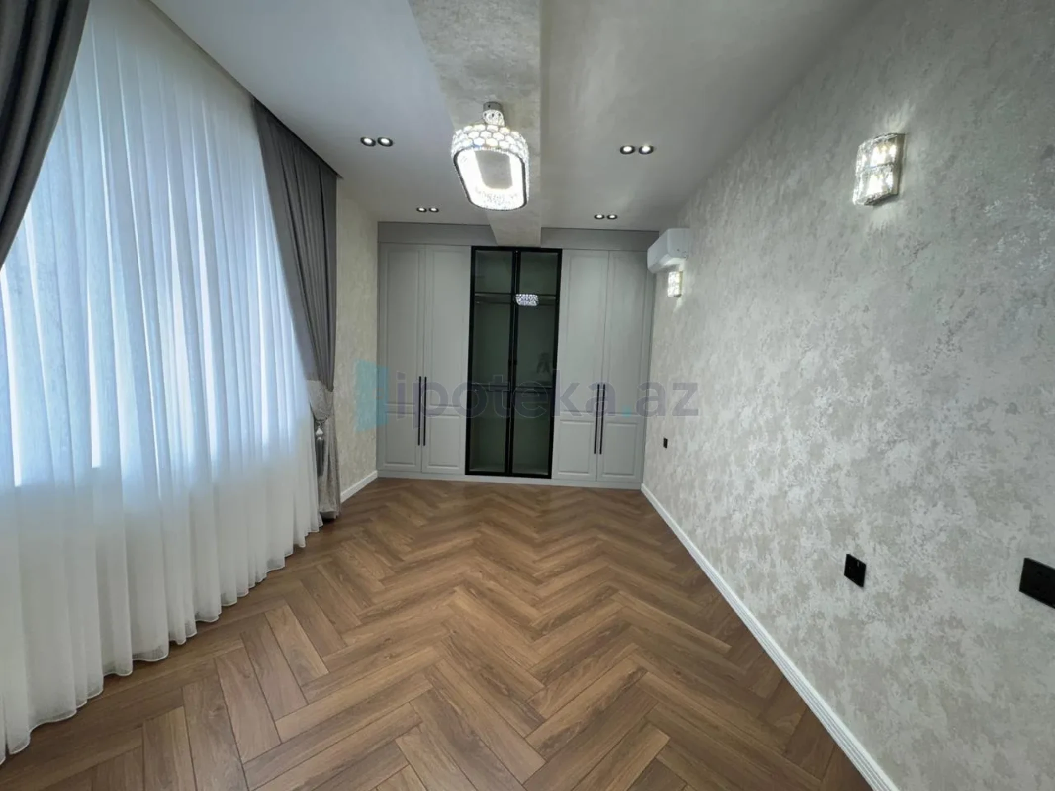 Satılır 3 otaqlı yeni tikili 105 m²