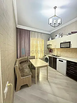 Satılır 4 otaqlı həyət evi 140 m²