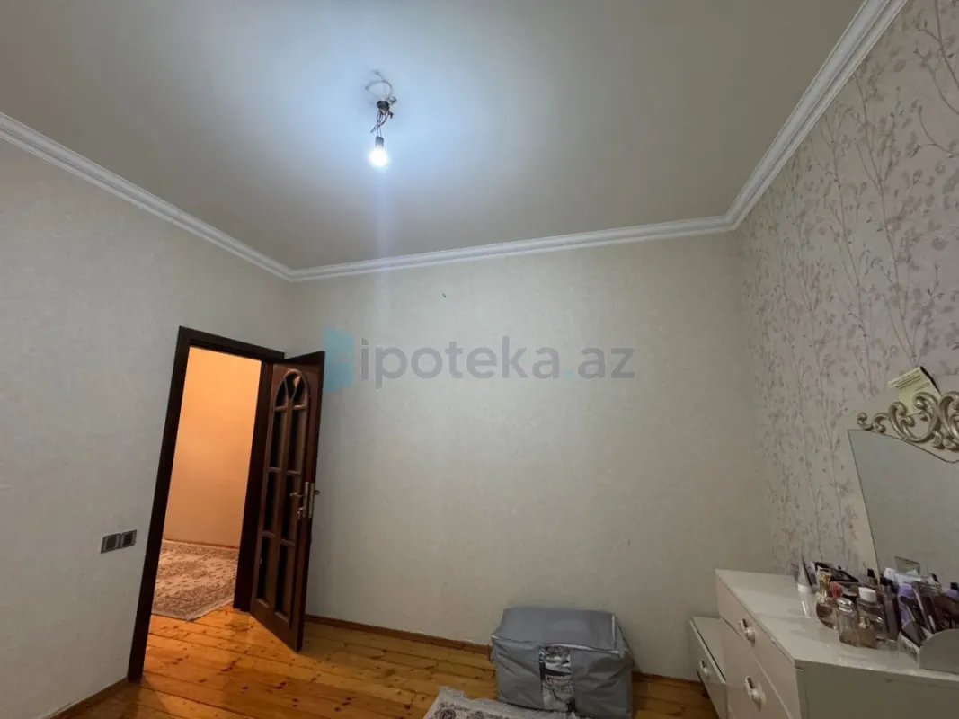 Satılır 4 otaqlı həyət evi 140 m²