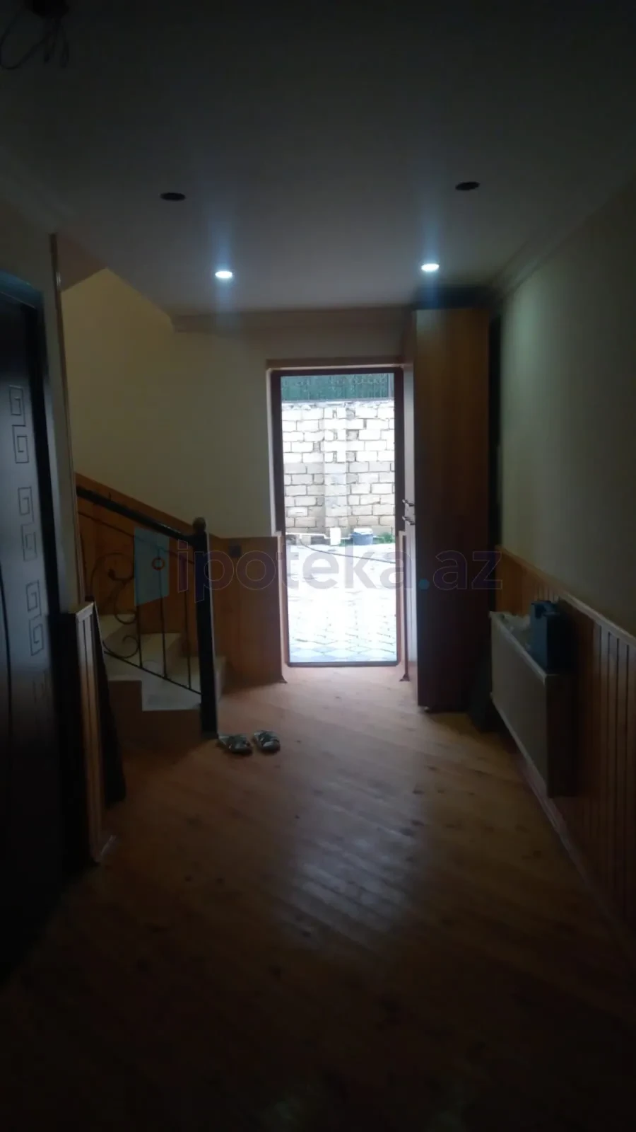Satılır 7 otaqlı həyət evi 350 m²