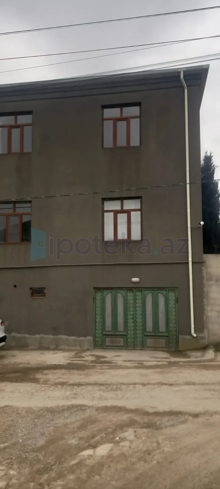 Satılır 7 otaqlı həyət evi 350 m²