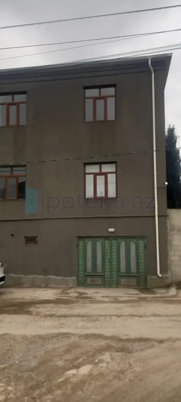 Satılır 7 otaqlı həyət evi 350 m²