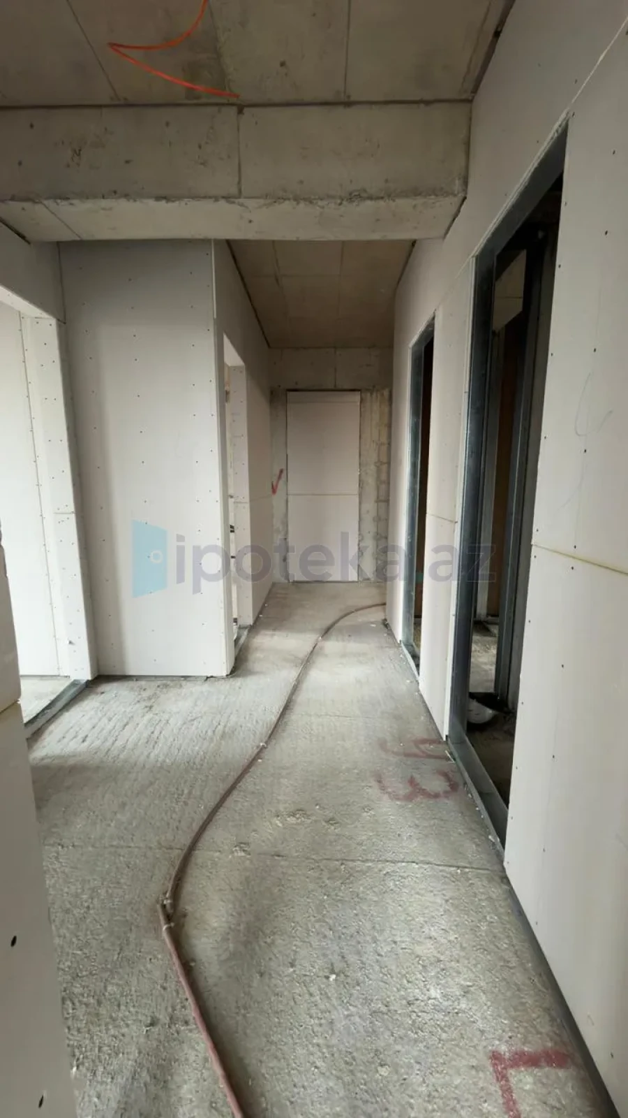 Satılır 3 otaqlı yeni tikili 87 m²