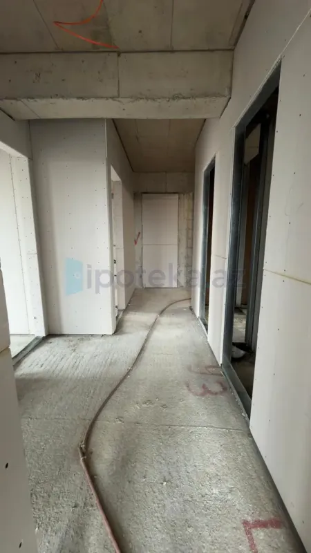 Satılır 3 otaqlı yeni tikili 87 m²