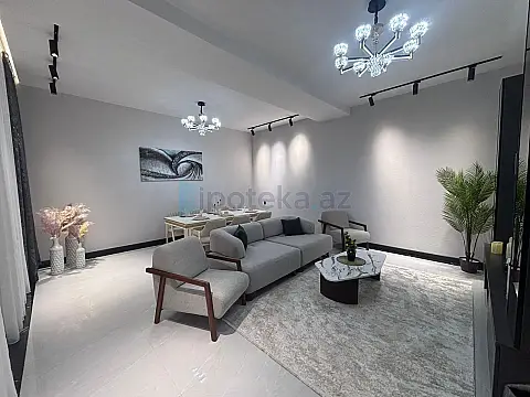 Satılır 5 otaqlı mənzil 260 m²