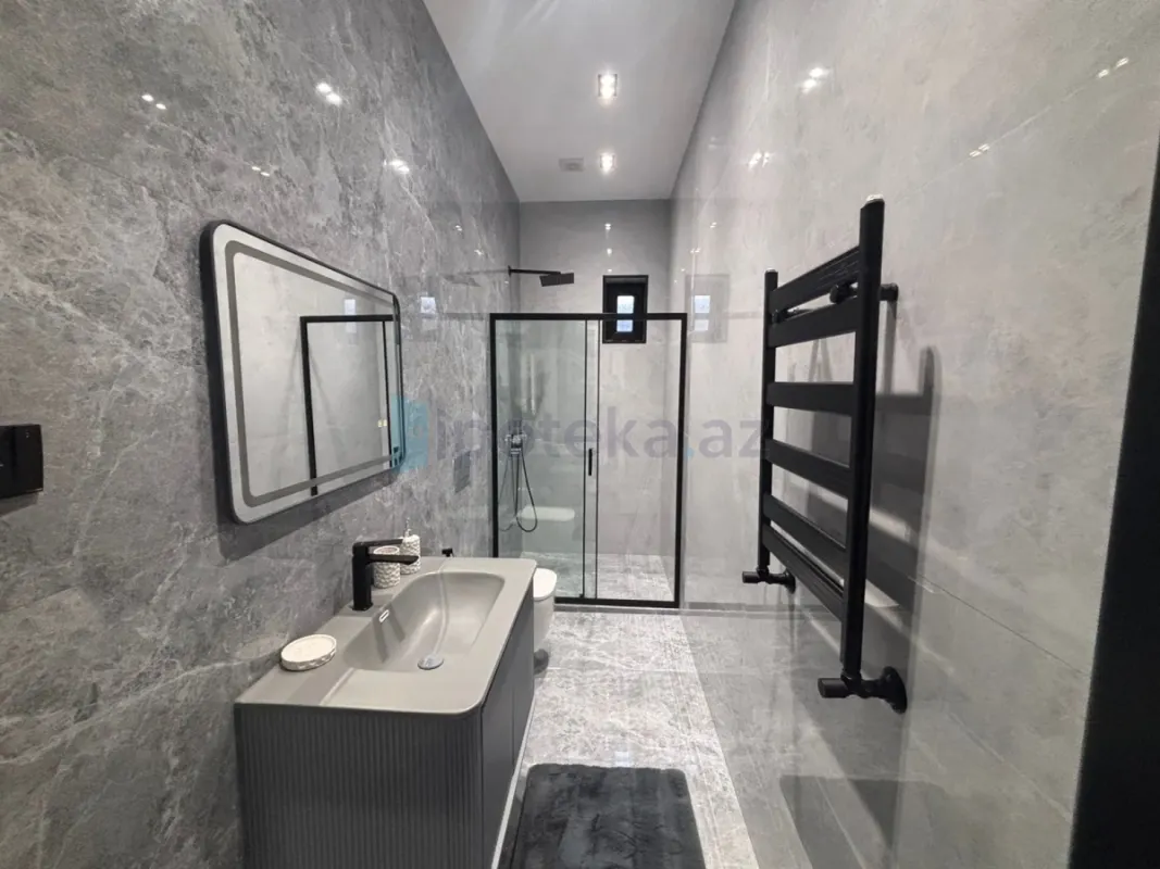 Satılır 5 otaqlı mənzil 260 m²