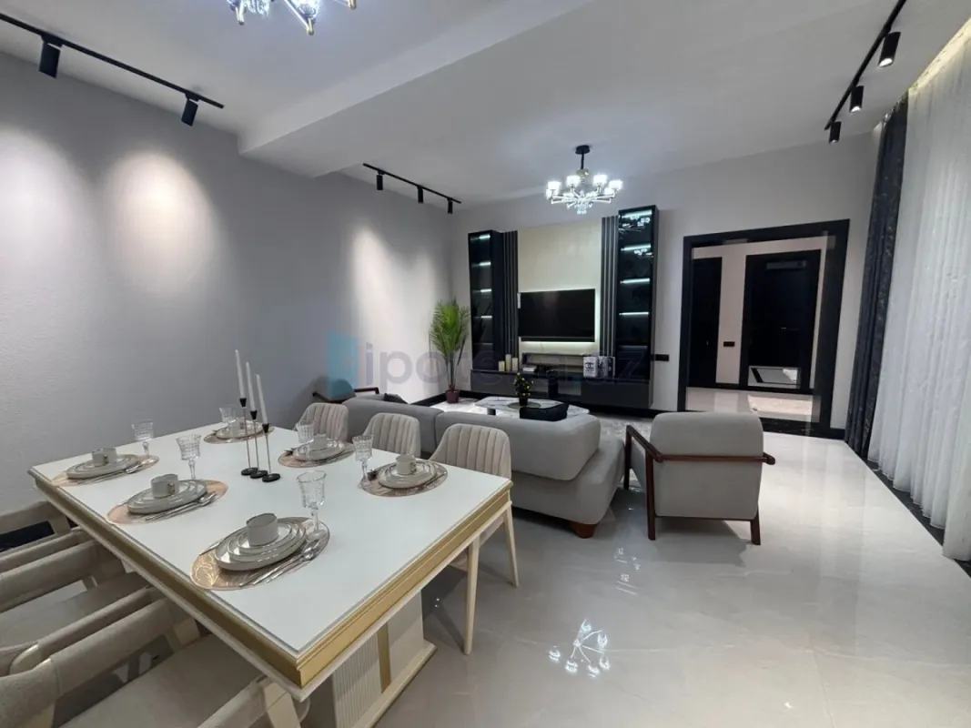 Satılır 5 otaqlı mənzil 260 m²