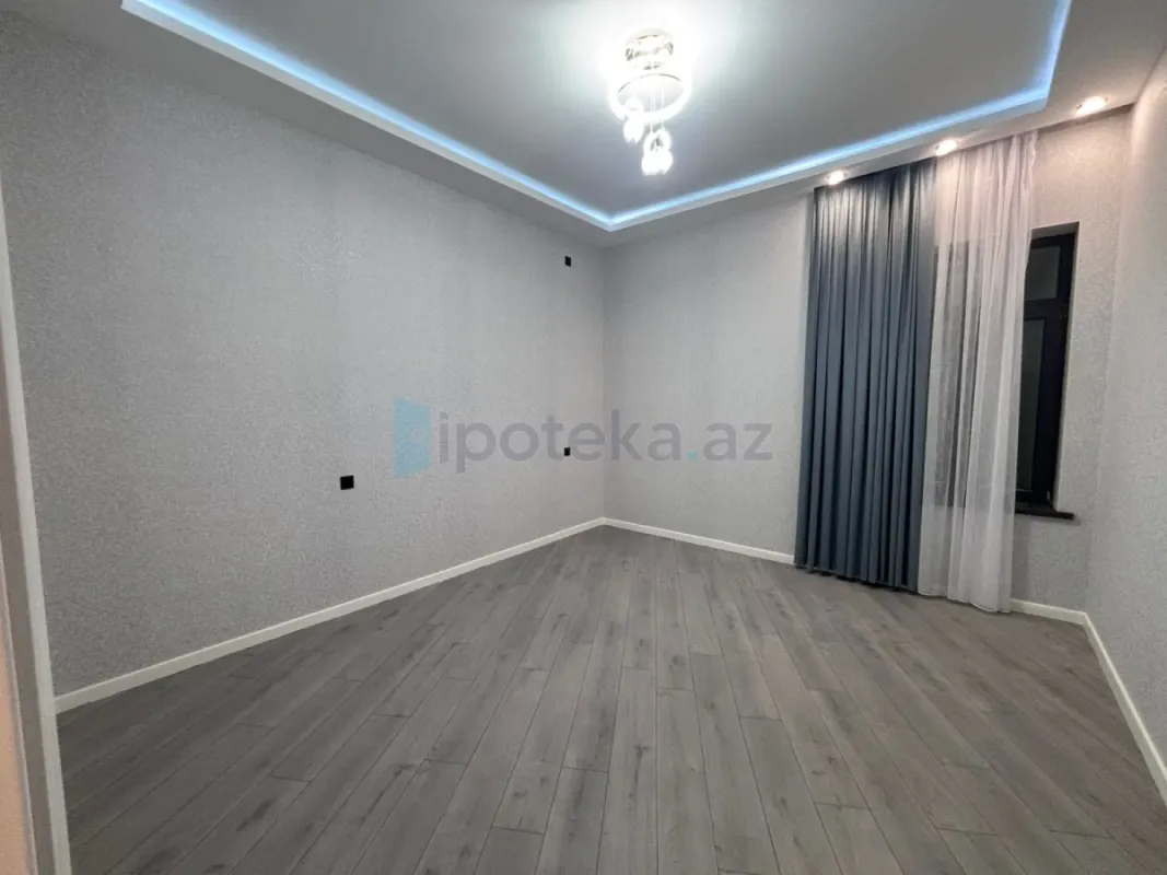 Satılır 3 otaqlı mənzil 140 m²