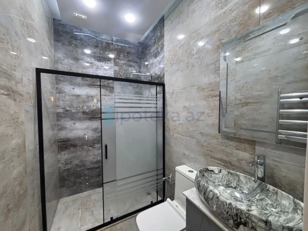 Satılır 3 otaqlı mənzil 140 m²