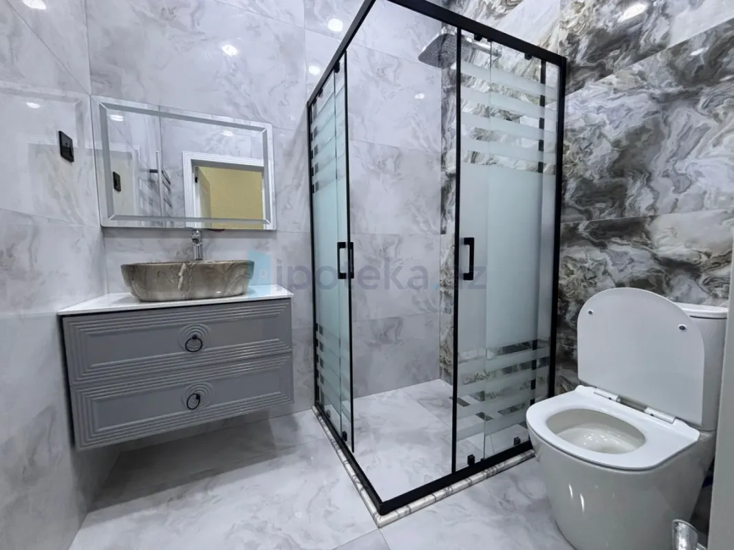 Satılır 4 otaqlı mənzil 160 m²