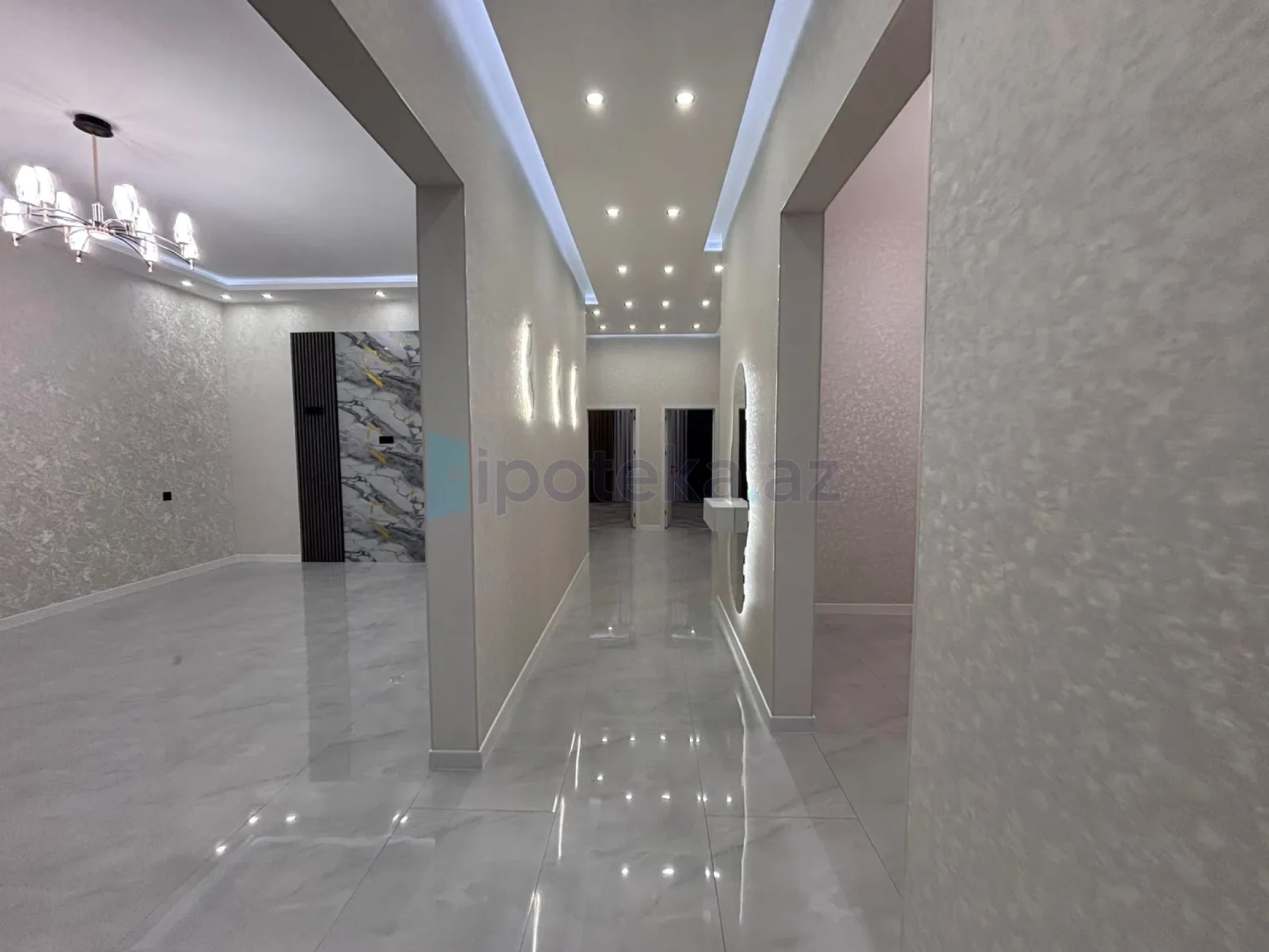 Satılır 4 otaqlı mənzil 160 m²