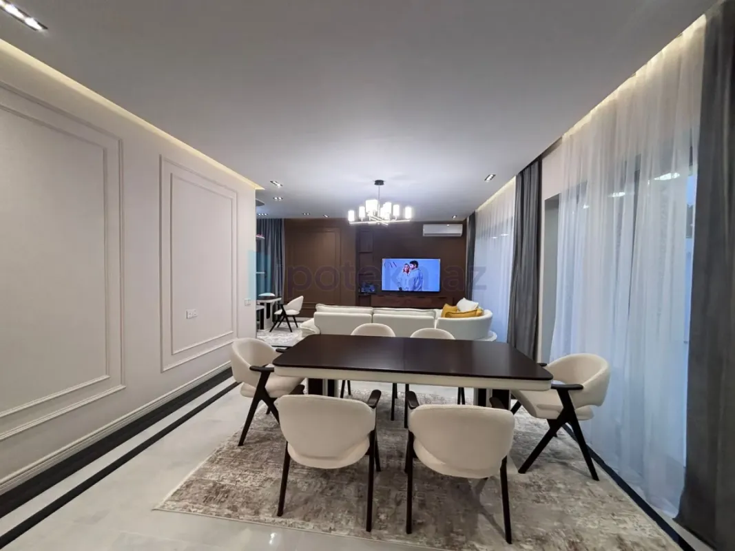 Satılır 4 otaqlı mənzil 150 m²
