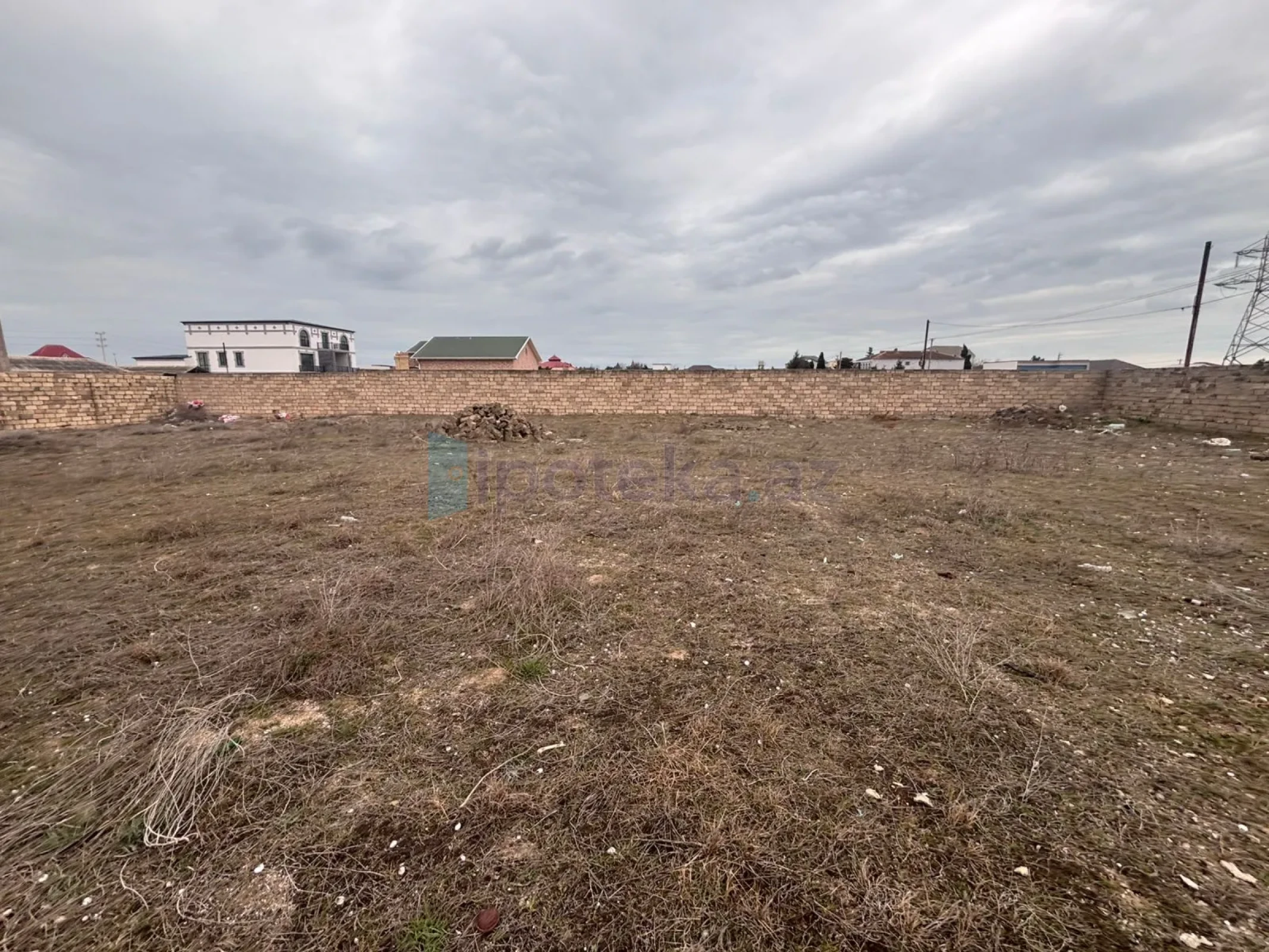 Satılır torpaq sahəsi 12 m²