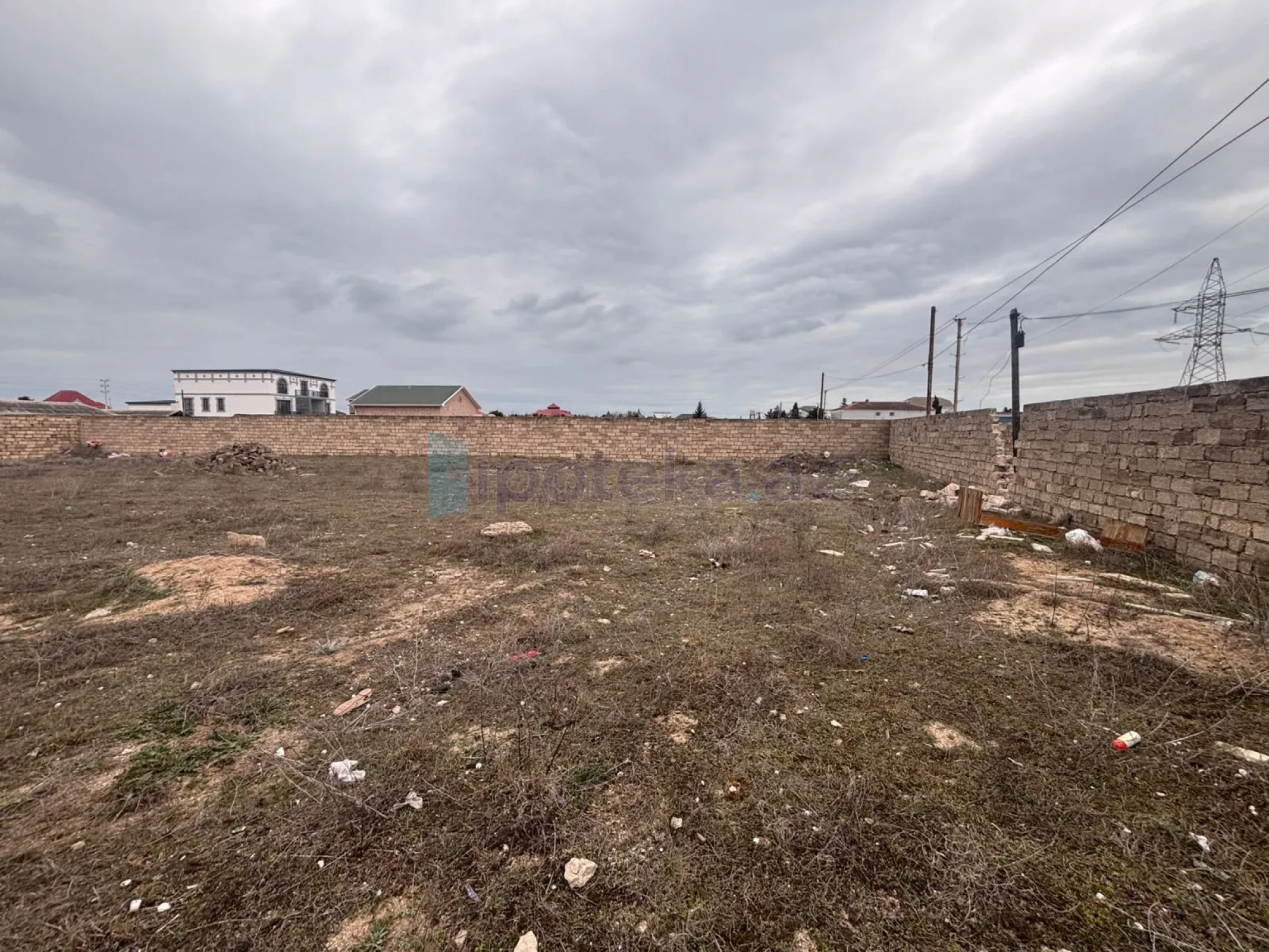 Satılır torpaq sahəsi 12 m²