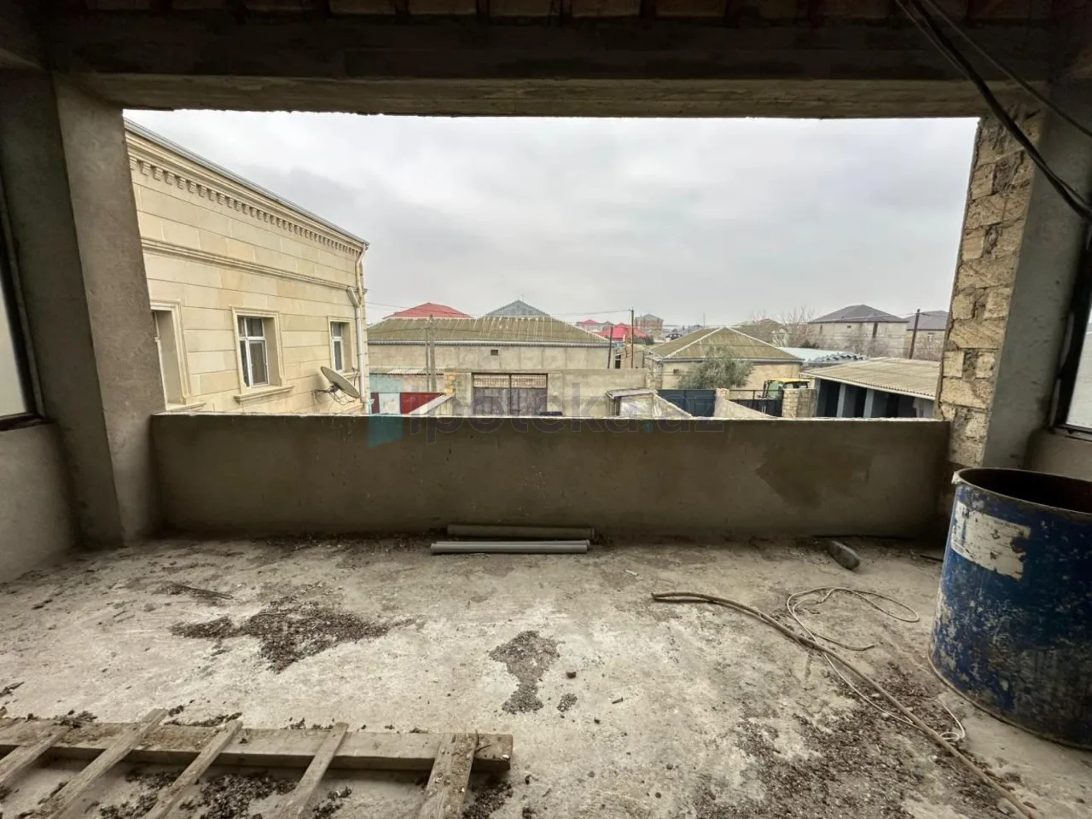 Satılır 6 otaqlı həyət evi 115 m²