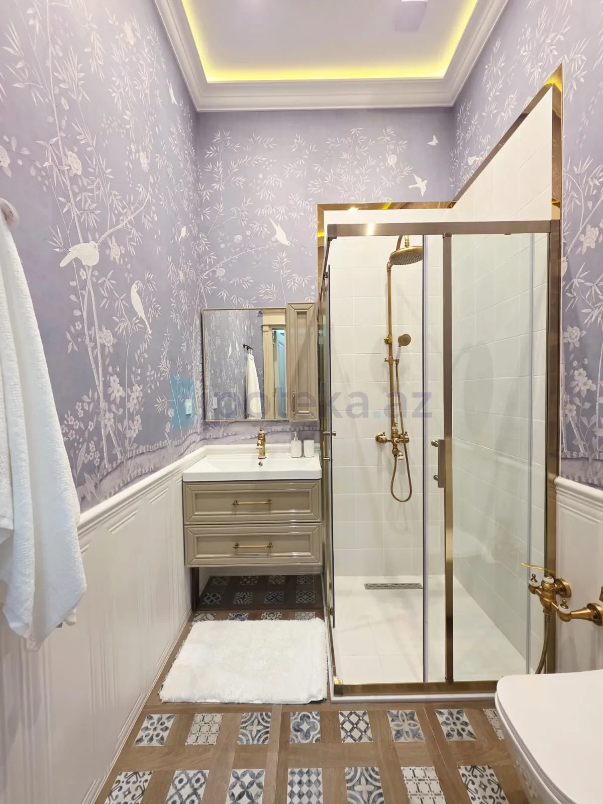 Satılır 4 otaqlı mənzil 130 m²