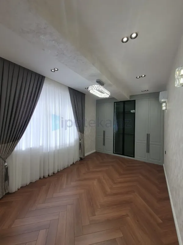 Satılır 3 otaqlı yeni tikili 105 m²