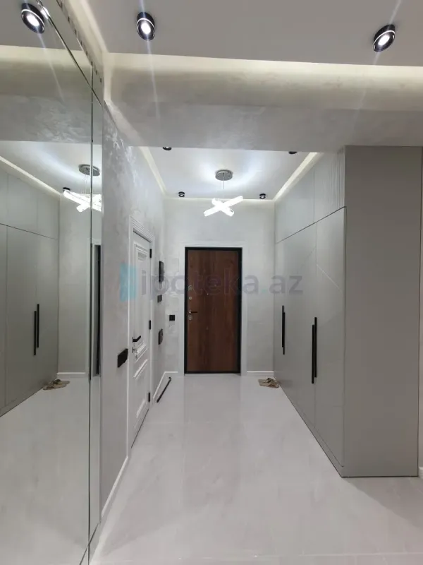 Satılır 3 otaqlı yeni tikili 105 m²