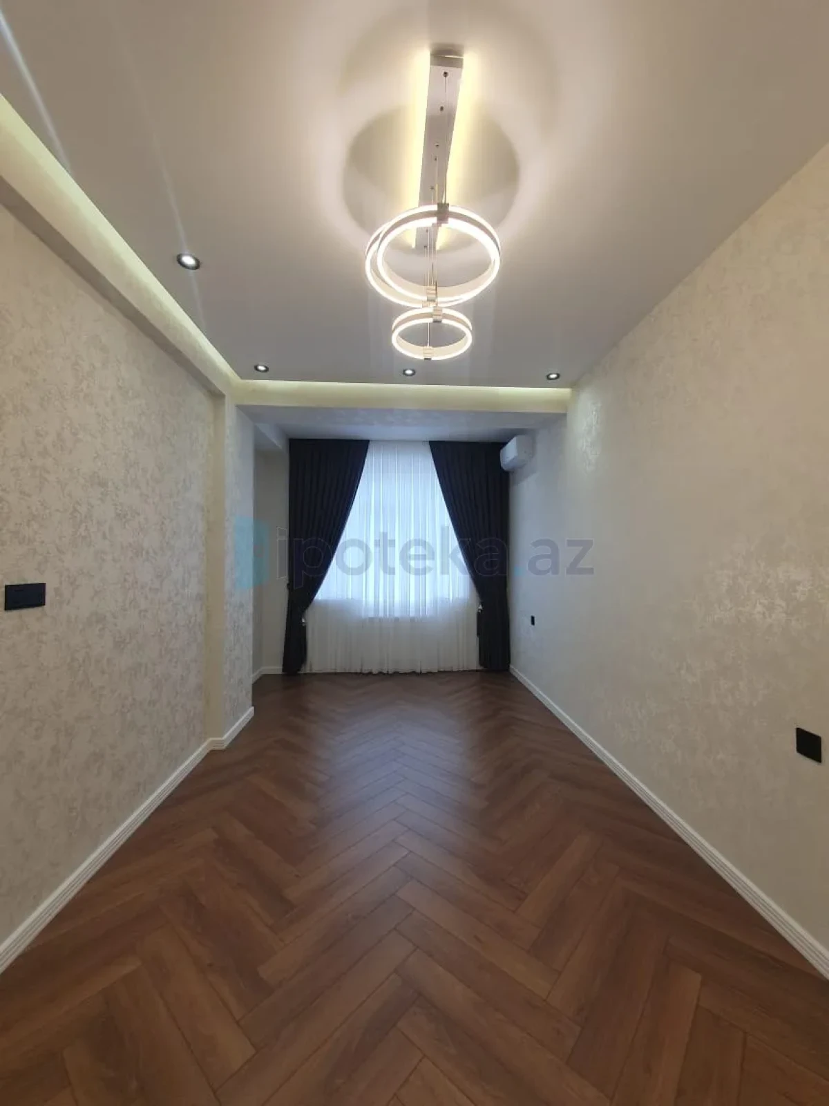 Satılır 3 otaqlı yeni tikili 105 m²