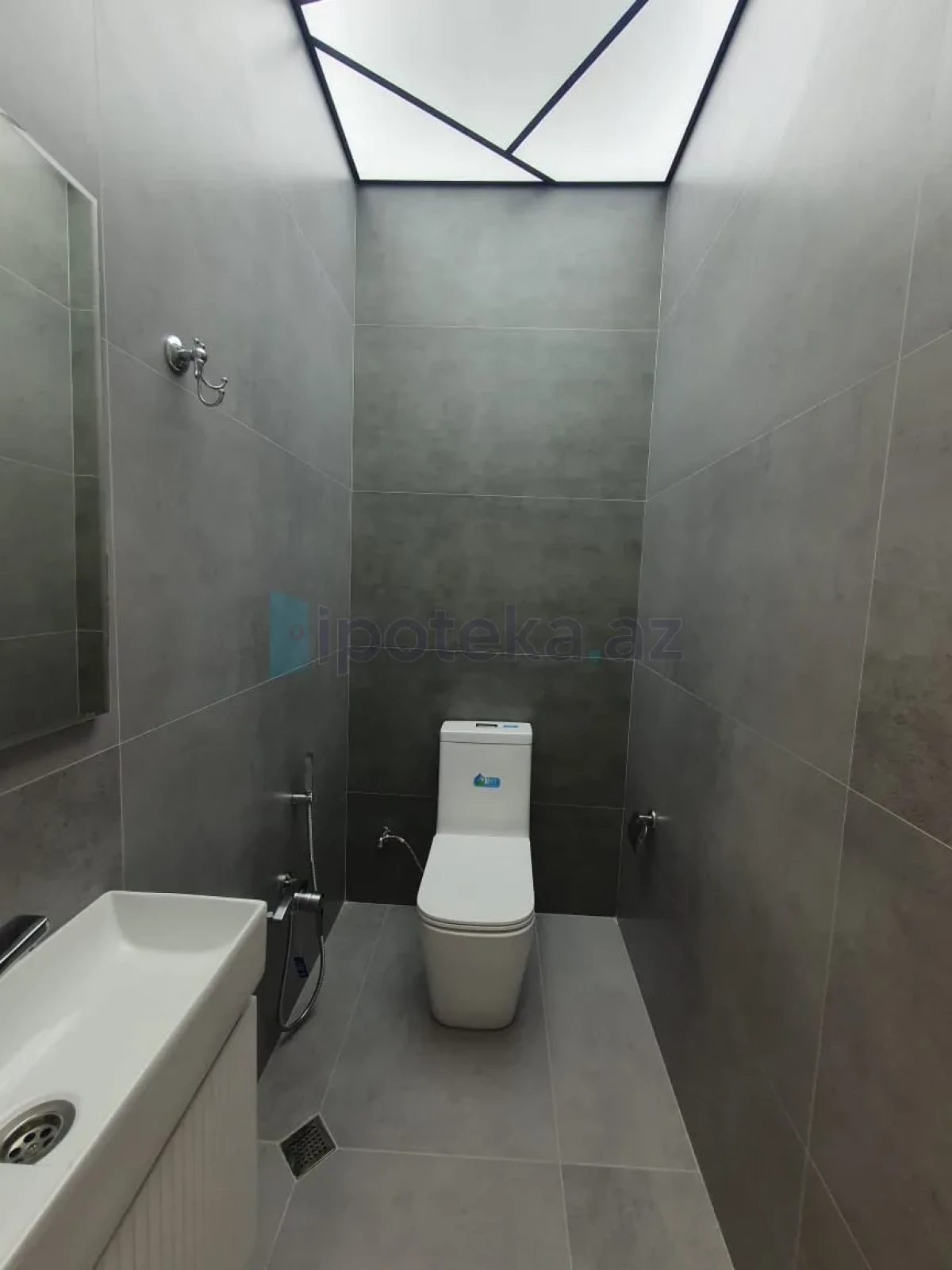 Satılır 3 otaqlı yeni tikili 105 m²