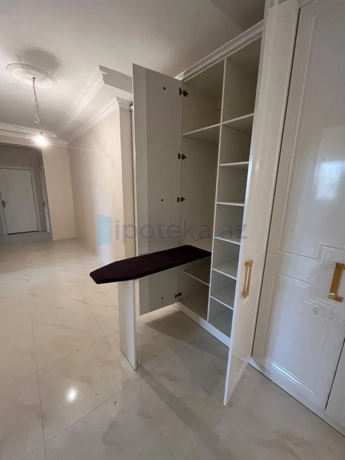 Satılır 3 otaqlı yeni tikili 134 m²