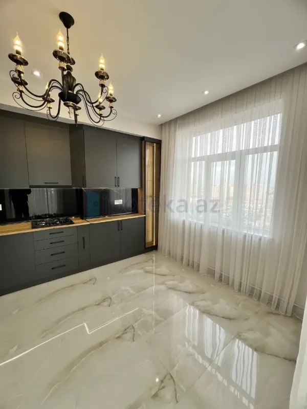 Satılır 3 otaqlı yeni tikili 110 m²