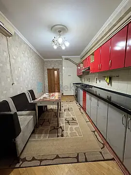 Satılır 3 otaqlı yeni tikili 130 m²
