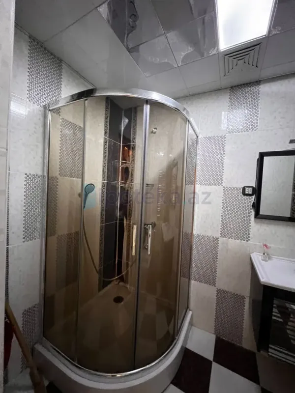 Satılır 3 otaqlı köhnə tikili 103 m²