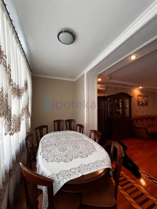 Satılır 3 otaqlı köhnə tikili 103 m²
