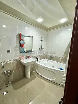 Satılır 3 otaqlı yeni tikili 126 m²